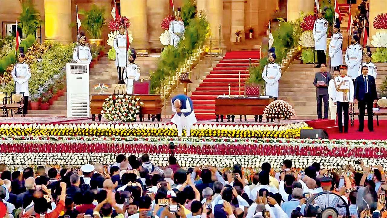 નરેન્દ્ર મોદીએ ત્રીજી વખત વડા પ્રધાન તરીકે શપથ લીધા