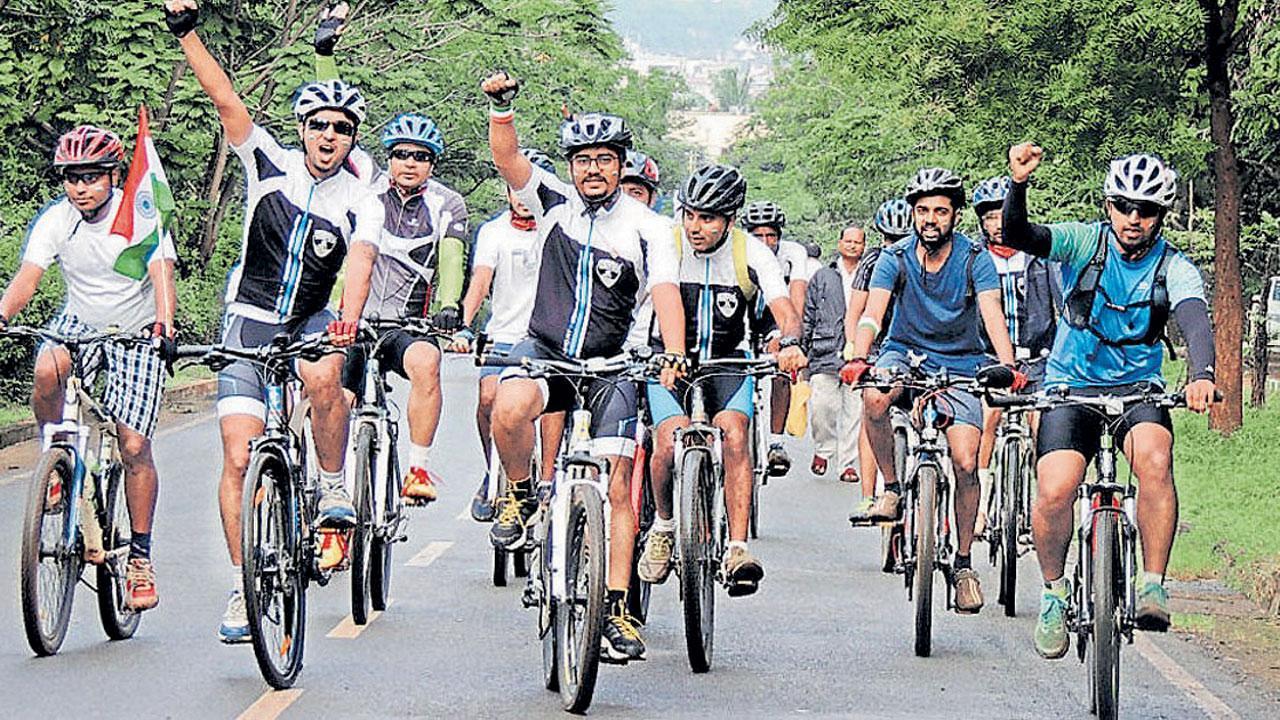 સાઇક્લિસ્ટ ગ્રુપ્સ