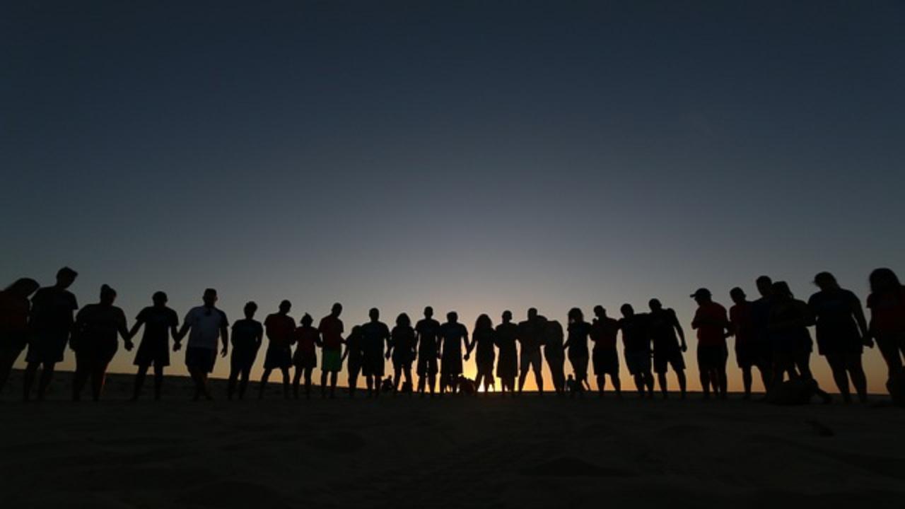 પ્રતીકાત્મક તસવીર 