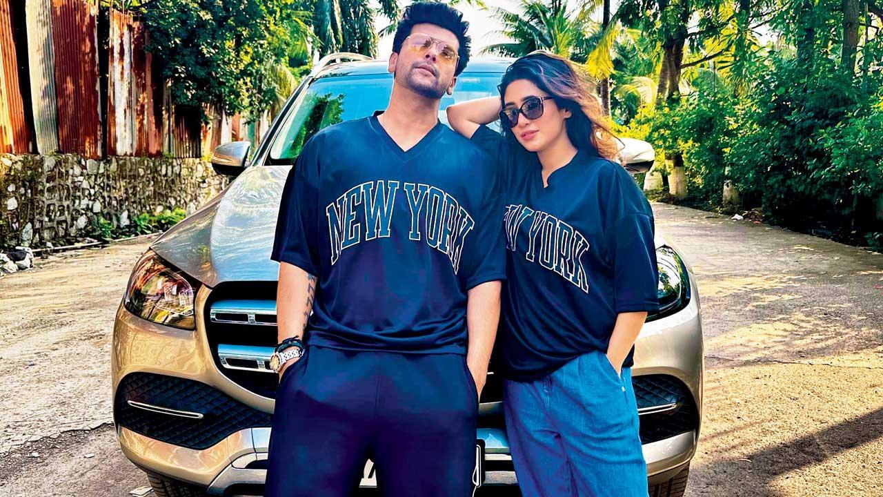 કુશાલ ટંડન અને શિવાંગી જોશી