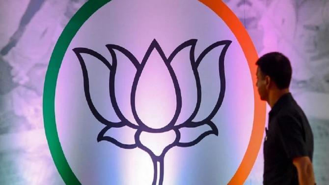 પ્રતીકાત્મક તસવીર