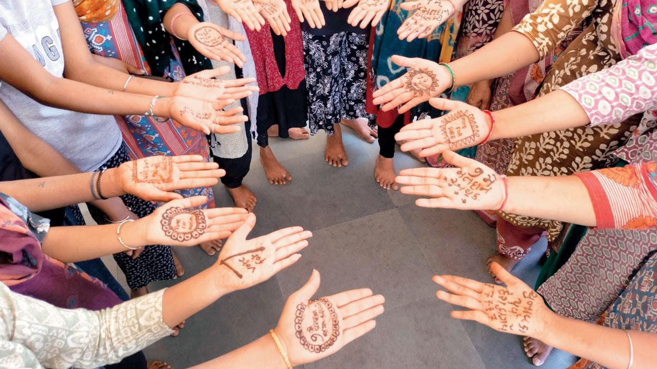 પ્રતીકાત્મક તસવીર 