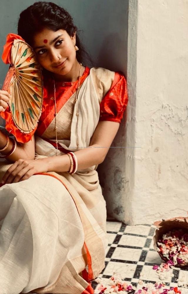સાઈ પલ્લવી તેના ગામની પહેલી હિરોઈન છે, જે ફિલ્મોમાં કામ કરી રહી છે. તેણી કોટાગીરીની છે અને તમિલનાડુના નીલગીરી હિલ્સનો એક ભાગ છે.