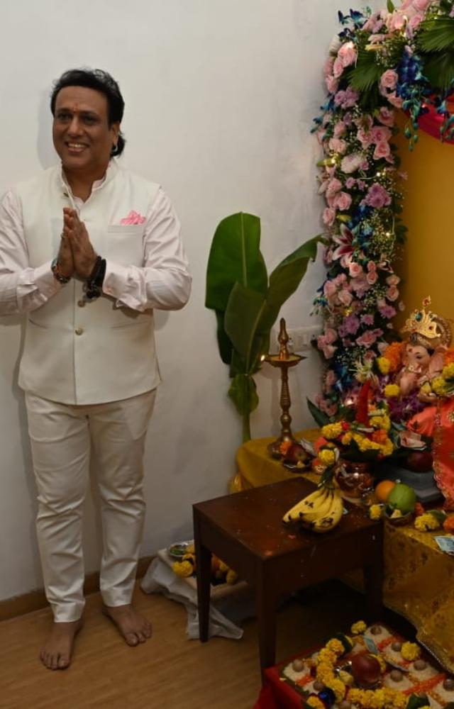 ગોવિંદાએ ઘરમાં ગણપતિની સ્થાપના કરી છે.