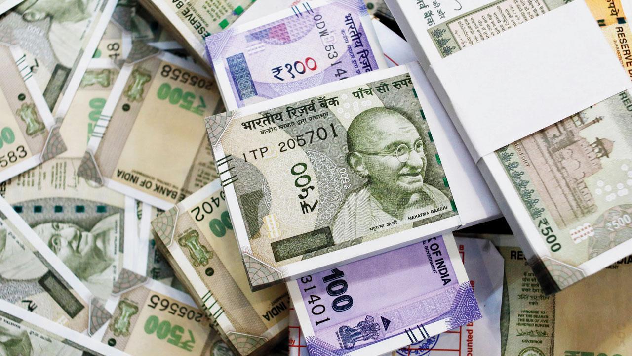 પ્રતીકાત્મક તસવીર