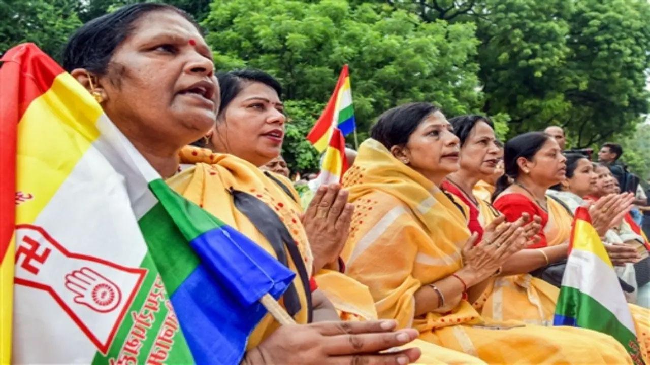 પ્રતીકાત્મક તસવીર