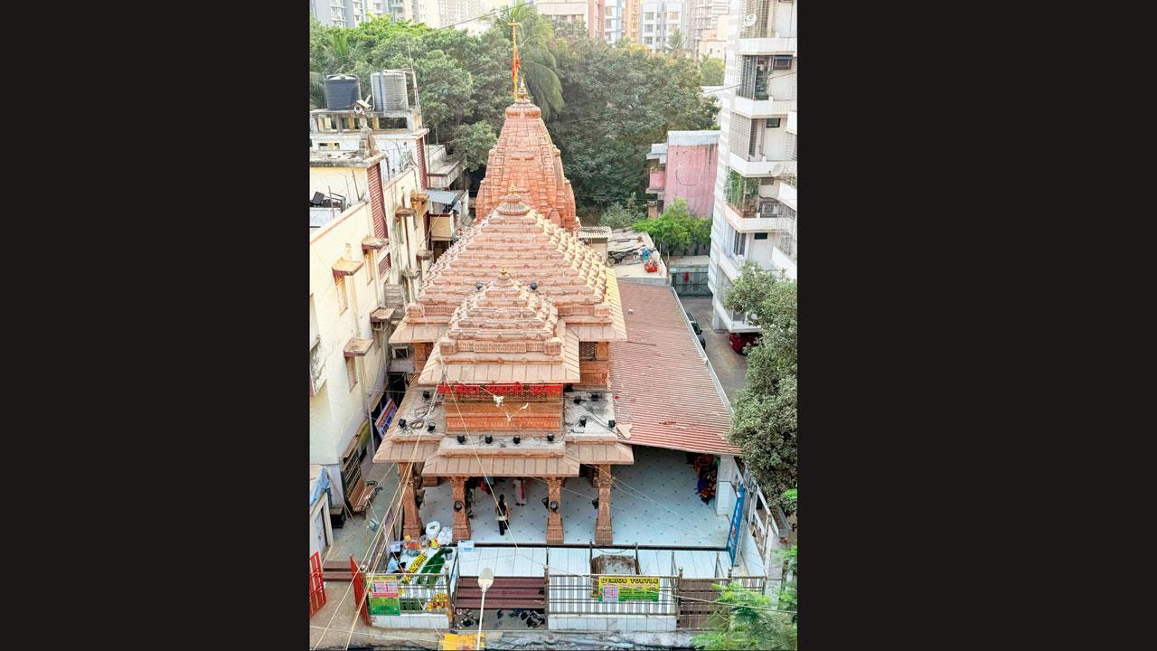 બોરીવલી-ઈસ્ટમાં આવેલાં મોટા અંબાજી માતા
