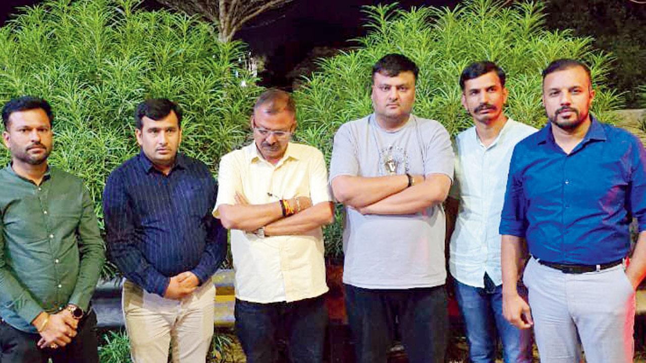 ખૂબચંદ મોહનાની અને તેનો પુત્ર દીપક પોલીસના હાથે ગઈ કાલે રાતે ઝડપાઈ ગયા હતા.