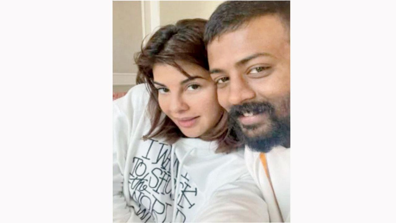 સુકેશ ચંદ્રશેખર, જૅકલિન ફર્નાન્ડિસ