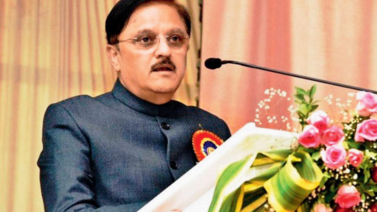 થાણેમાં કોર્ટની નવી ઇમારતનું સુપ્રીમ કોર્ટના જસ્ટિસ અભય ઓકે શનિવારે લોકાર્પણ કર્યું હતું.