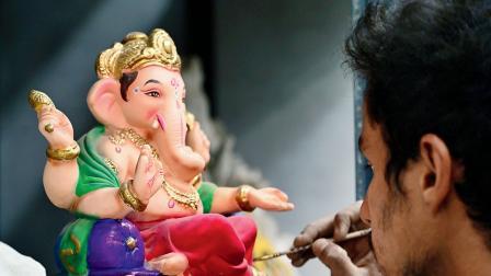સ્ટર ઑફ પેરિસ (PoP)ની ગણેશ અને અન્ય મૂર્તિ