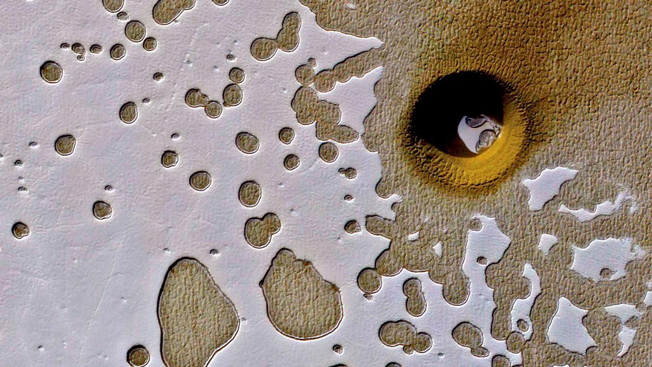 શું મંગળ ગ્રહ પર છુપાયા છે એલિયન્સ? NASAની તસવીરમાં મળ્યો ગુપ્ત દરવાજો