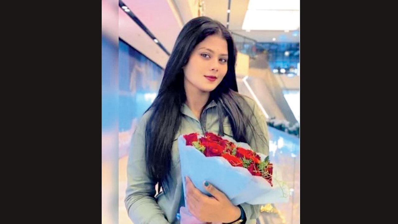 જીવન ટૂંકાવનારી બીડની સાક્ષી કાંબળે.