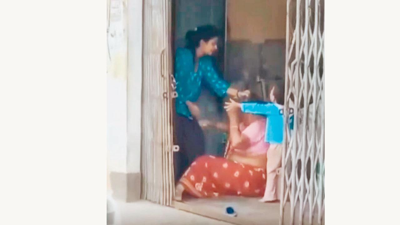 વાયરલ વીડિયોમાંથી સ્ક્રીન શૉટ