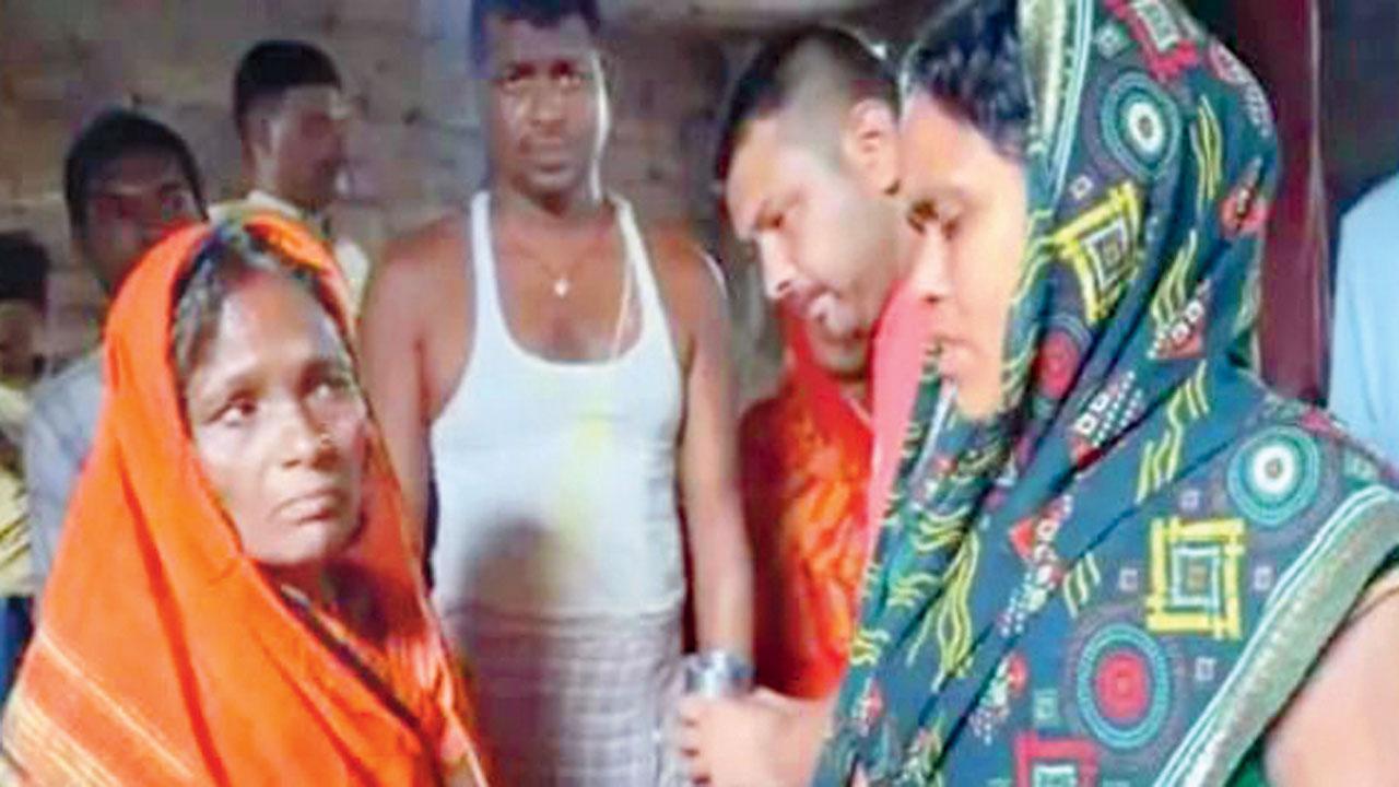 પછી તેને લાઇફબોટની હેલ્પ મળતાં તેને બચાવી લેવામાં આવી હતી