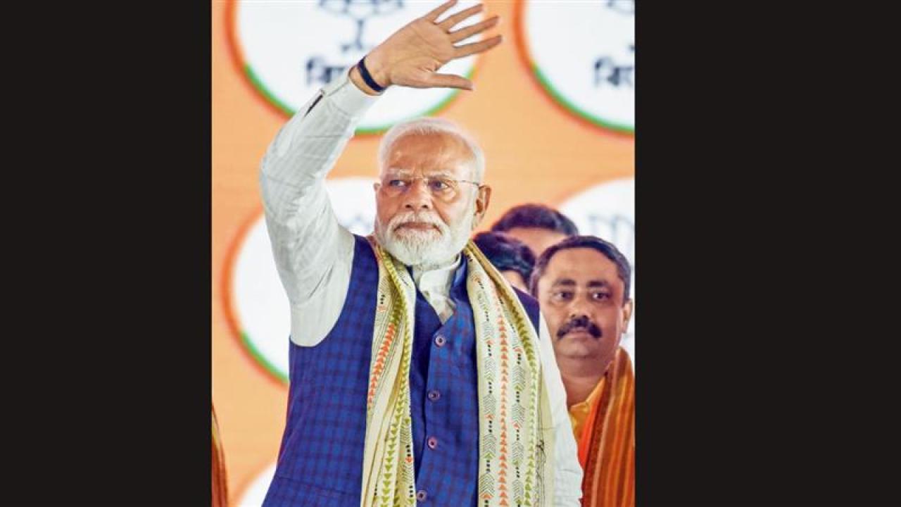 વડા પ્રધાન નરેન્દ્ર મોદીએ ગઈ કાલે બિહારમાં ૧૨,૦૦૦ કરોડ રૂપિયાના અને બંગાળમાં ૫૨૦૦ કરોડ રૂપિયાના પ્રોજેક્ટ્સનું ઉદ્ઘાટન કર્યું હતું.