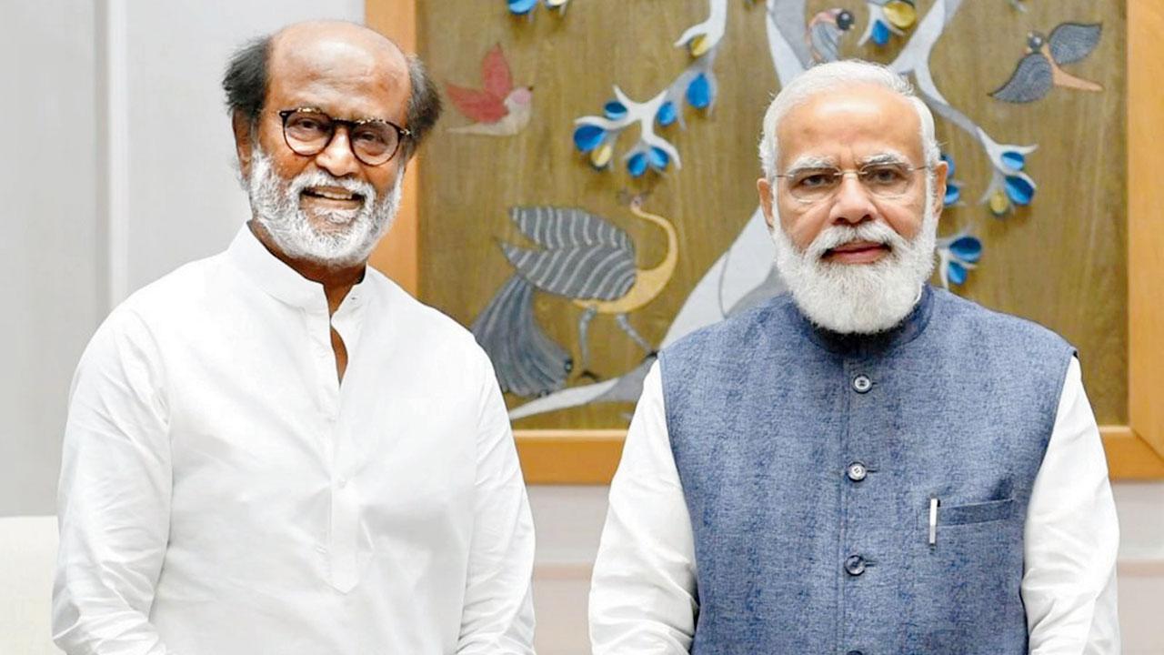 નરેન્દ્ર મોદીએ રજનીકાન્તને આપ્યાં હાફ સેન્ચુરીનાં અભિનંદન