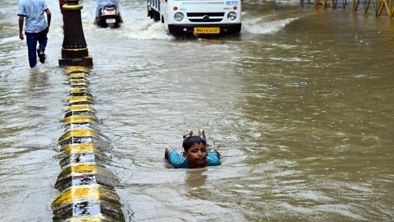 IN PHOTOS: મુંબઈના પૂર્વી ઉપનગરો વરસાદને કારણે ફેરવાયા જળાશયોમાં...