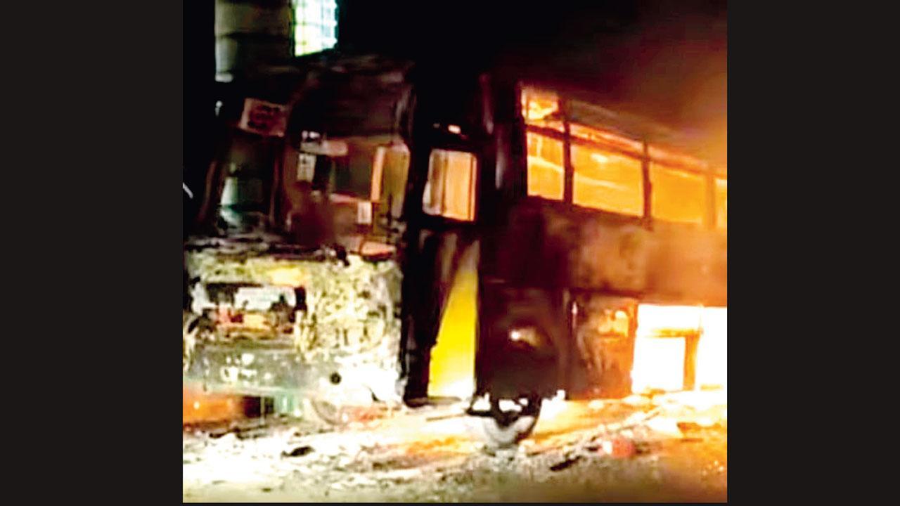 મુંબઈ-ગોવા હાઇવે પર લક્ઝરી બસમાં આગ લાગી