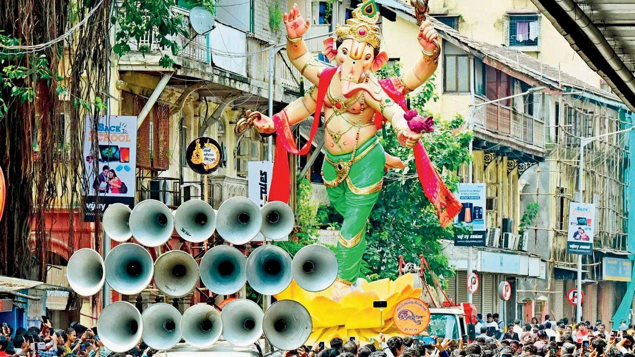 ગણેશોત્સવમાં DJના મ્યુઝિક પર હાઈ કોર્ટે પ્રતિબંધ મૂક્યો