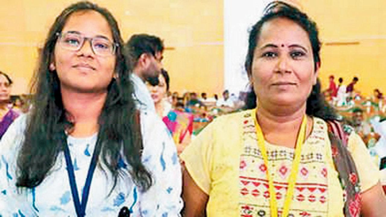 તામિલનાડુમાં માતા-દીકરીએ સાથે NEET પરીક્ષા પાસ કરી