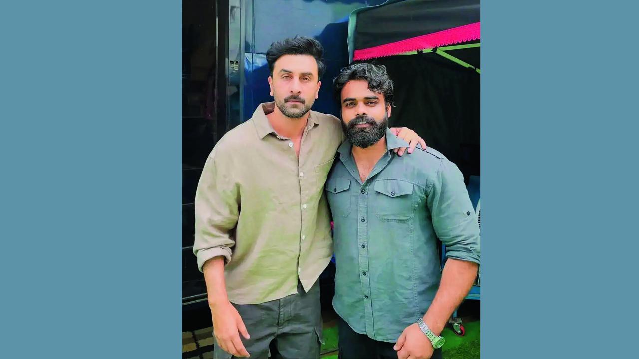 આ તસવીરમાં રણબીર નવા લુકમાં જોવા મળે છે