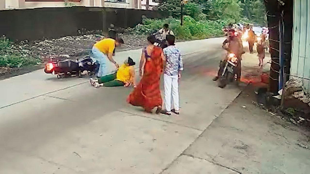 બોઇસરમાં નવા બનેલા રોડ પર એક કલાકમાં ૬ બાઇકસવાર લપસ્યા