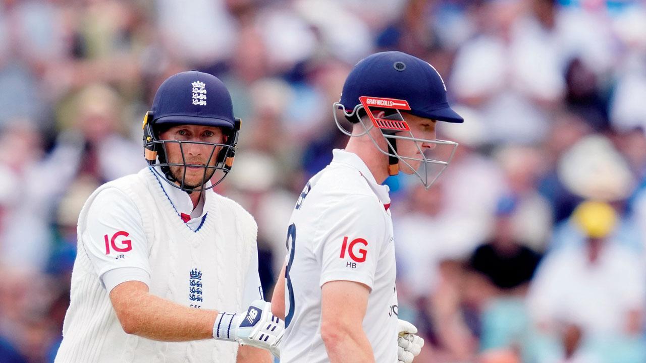 પાંચમી ટેસ્ટમાં બીજી ઇનિંગ્સમાં હૅરી બ્રૂક અને જો રૂટે બન્નેએ શાનદાર સેન્ચુરી ફટકારી હતી.