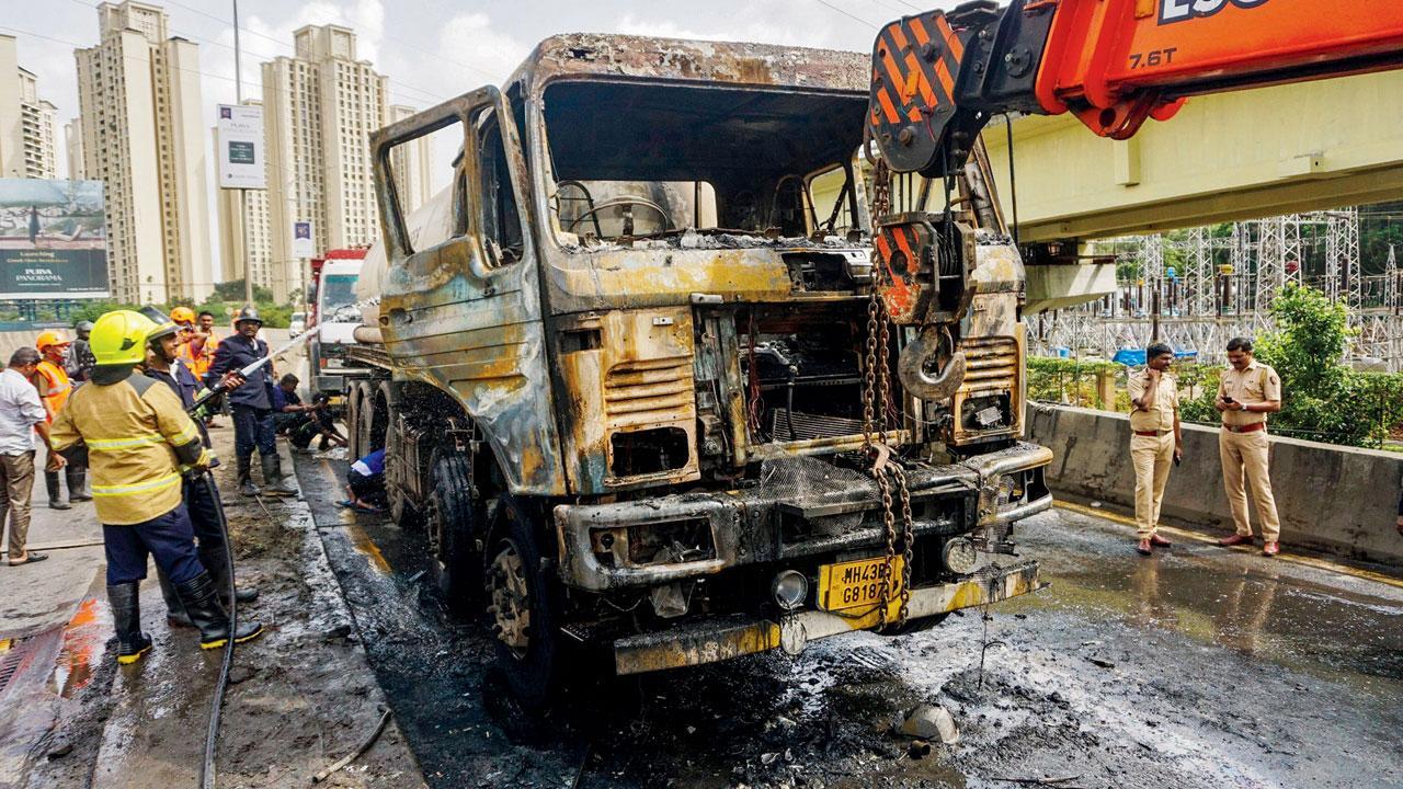 ગૅસના ટૅન્કરમાં આગ લાગી