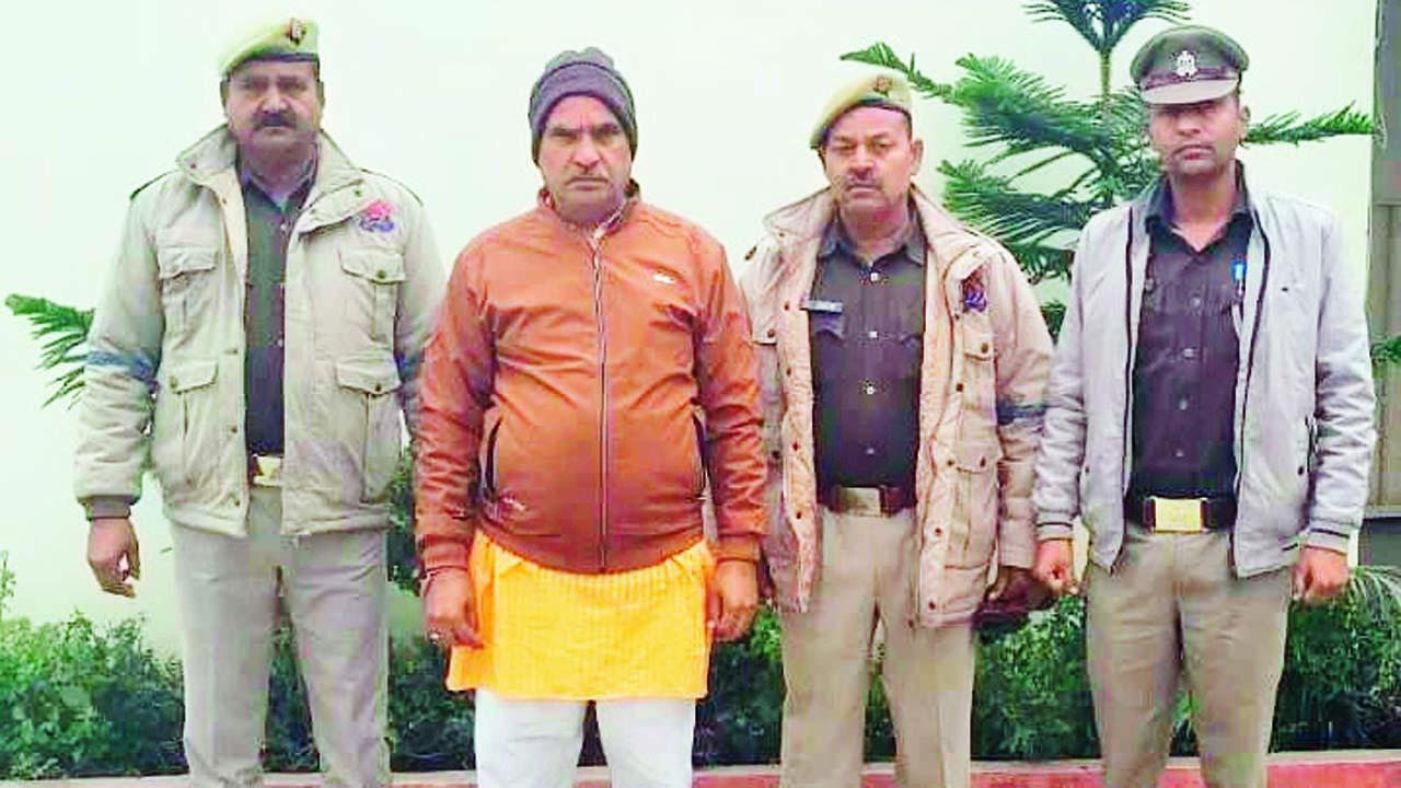 રાજેશ ઉર્ફે રાજુ નામના આ માણસની હવે ઉંમર ૬૦ વર્ષ છે અને તેણે ૧૯૮૬માં ઉત્તર પ્રદેશના શાહજહાંપુરમાં બે લોકો પર ઍસિડ ફેંક્યો હતો