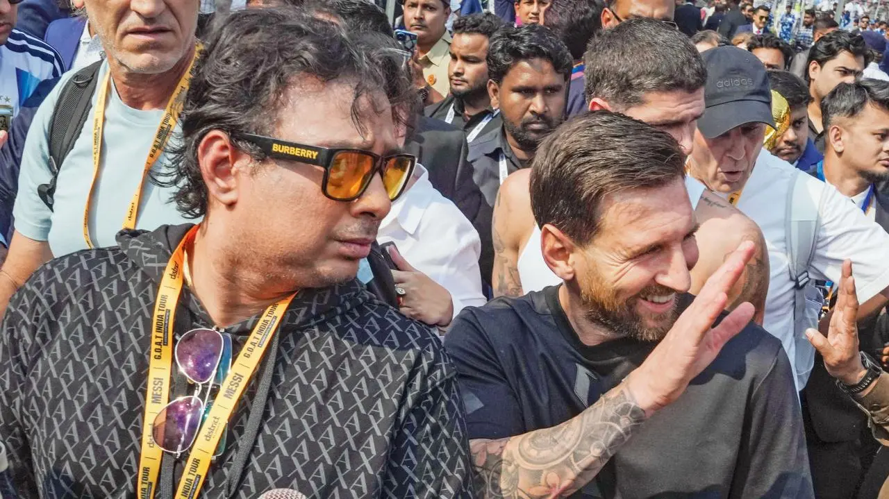 આયોજક સતાદ્રુ દત્તાની ધરપકડ કરીને FIR નોંધાયો, ટિકિટના પૈસા પરત કરવાનું વચન