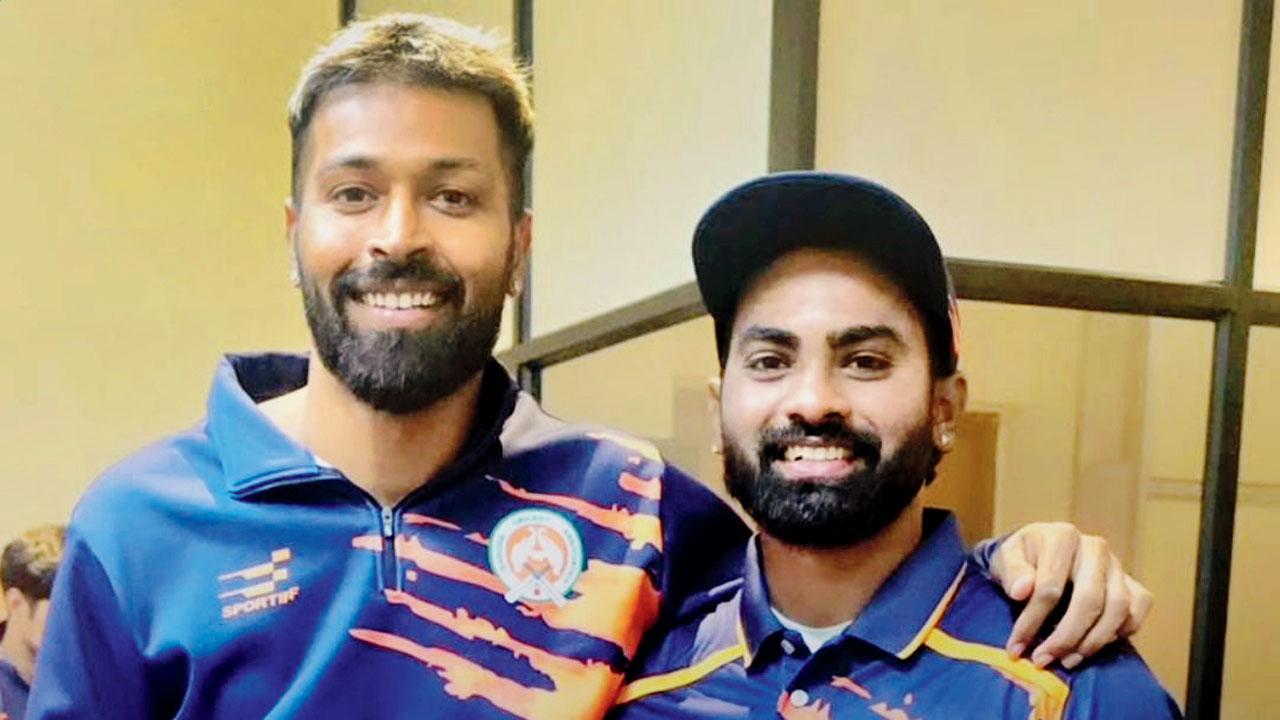 હાર્દિક પંડ્યા સાથે અમિત પાસીનો ફાઇલ ફોટો