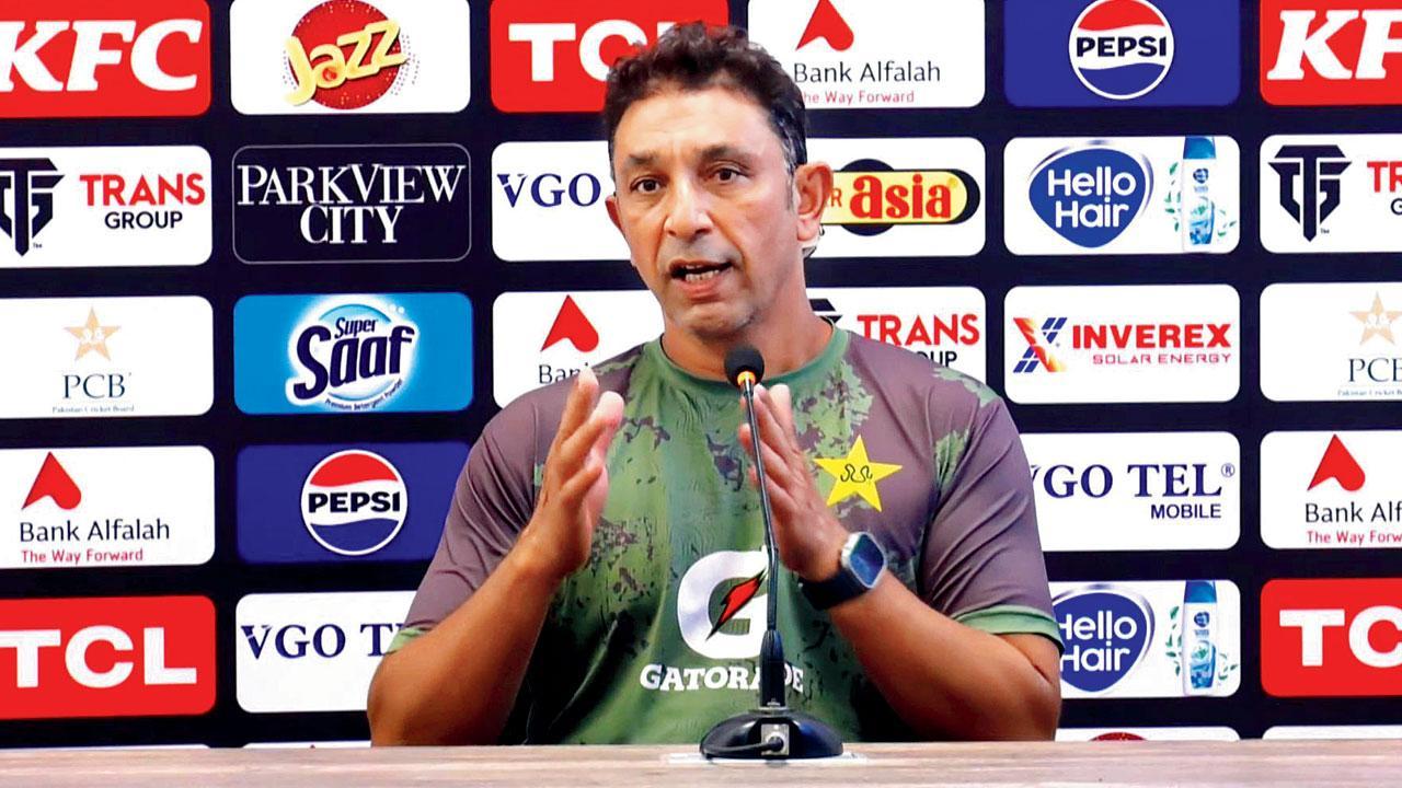 પાકિસ્તાનની ટેસ્ટ-ટીમ સાથે અઝહર મહમૂદનો કોચિંગનો કાર્યકાળ અધવચ્ચેથી પૂરો થયો