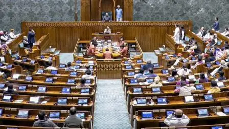 અમિત શાહે બુધવારે લોકસભામાં બોલતા કહ્યું કે `મે 2014 થી કૉંગ્રેસે ચૂંટણી સુધારા અંગે ચૂંટણી પંચને કોઈ સૂચન કર્યું નથી. (તસવીરો: મિડ-ડે)