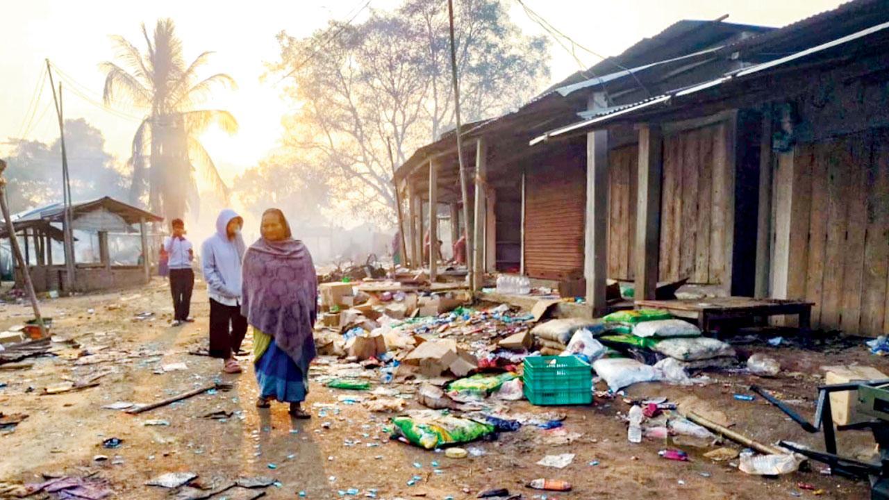 આસામમાં વિરોધ-પ્રદર્શન પછી વેરવિખેર બસ્તી.