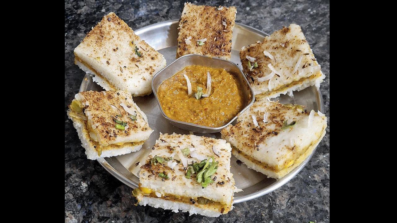 મસાલા સ્ટફ્ડ ઢોકળાં