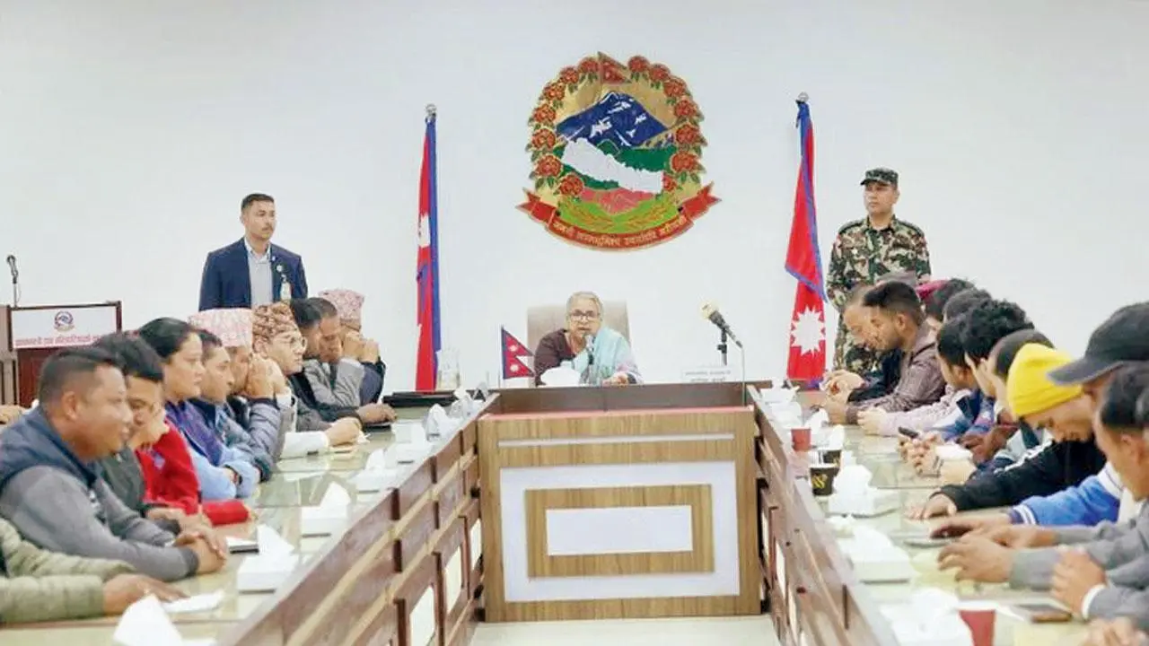 ગુરુવારે નેપાલનાં વડાં પ્રધાન સુશીલા કાર્કીની સરકારના નેતાઓ અને જૅન-ઝી નેતાઓ વચ્ચે દસ મુદ્દાનો સમાધાન કરાર થયો હતો.