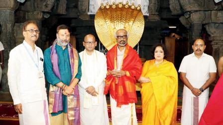 જન્મદિનના બીજા દિવસે રજનીકાન્તે તિરુપતિ મંદિરમાં દર્શન કર્યાં