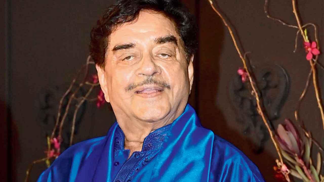 તમે લોકો સારું પૅન્ટ પહેરો છો અને સારું શર્ટ પણ પહેરો છો