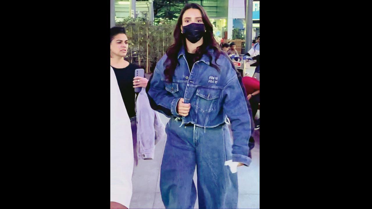 તૃપ્તિ ડિમરી હાલમાં મુંબઈ ઍરપોર્ટ પર સ્પૉટ થઈ હતી