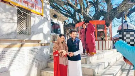 શ્રી નૈનાદેવી મંદિરમાં આદિત્ય ધર અને યામી ગૌતમ