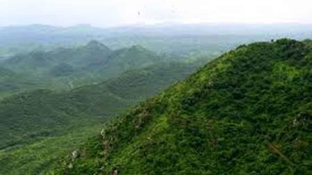 અરવલ્લીના પર્વતોની હારમાળા (તસવીર સૌજન્ય: વીકિપીડિયા)