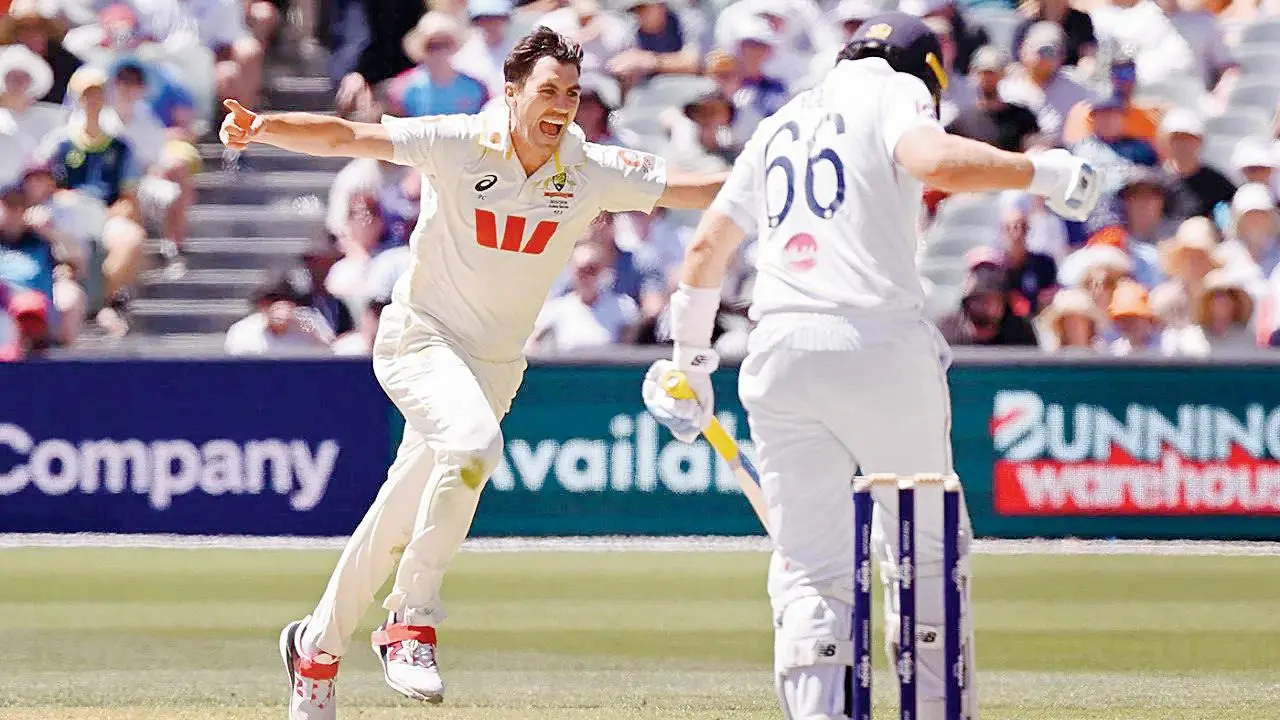 જો રૂટની વિકેટ લીધા બાદ ધમાકેદાર સેલિબ્રેશન કર્યું પૅટ કમિન્સે.