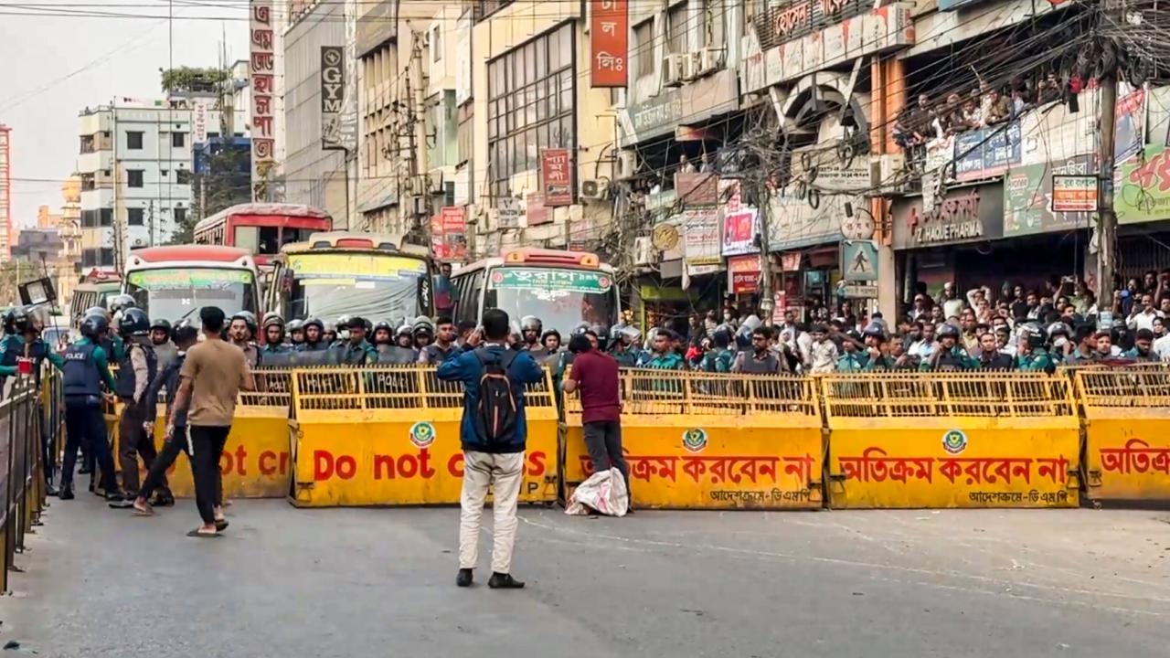 હાઈ કમિશનની સુરક્ષા વધારી (તસવીર: એજન્સી)