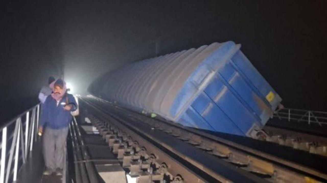 જમુઈ નજીક માલગાડી પાટા પરથી ઉતરી (તસવીર સૌજન્ય: સોશિયલ મીડિયા)