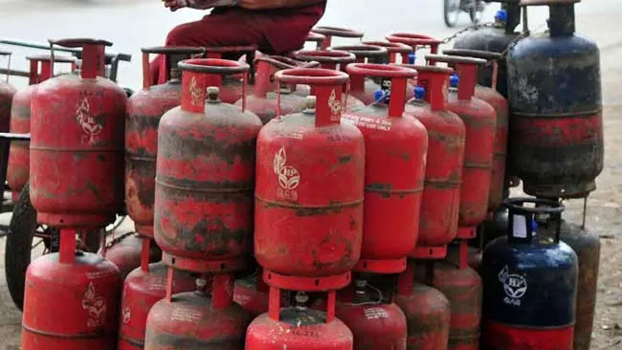 ડોમ્બિવલીમાં ગેરકાયદે ચાલતા LPG ગૅસ-ગોડાઉન પર રેઇડ
