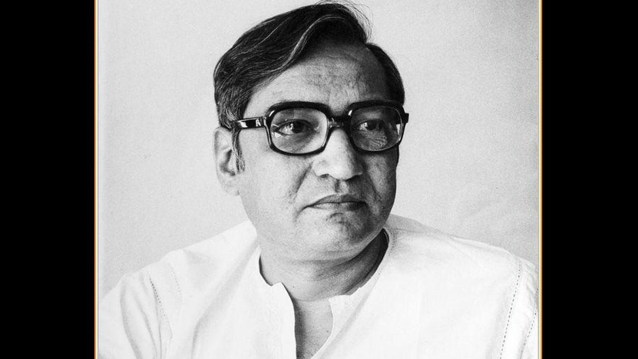 સુપ્ર્સિદ્ધ પત્રકાર અને સર્જક હરીન્દ્ર દવેની ફાઇલ તસવીર