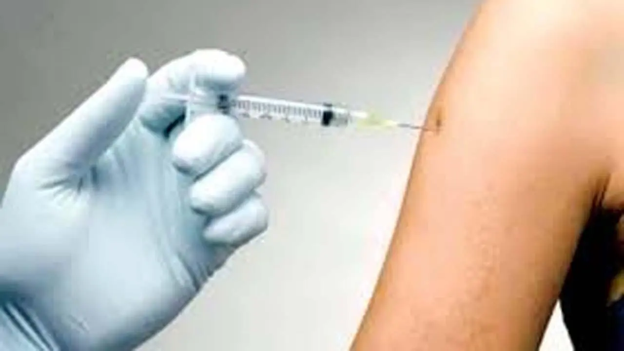 શૉકિંગઃ દરદી ખાંસીની  દવા લેવા આવ્યો, ડૉક્ટરે હડકવાનું ઇન્જેક્શન લગાવી દીધું