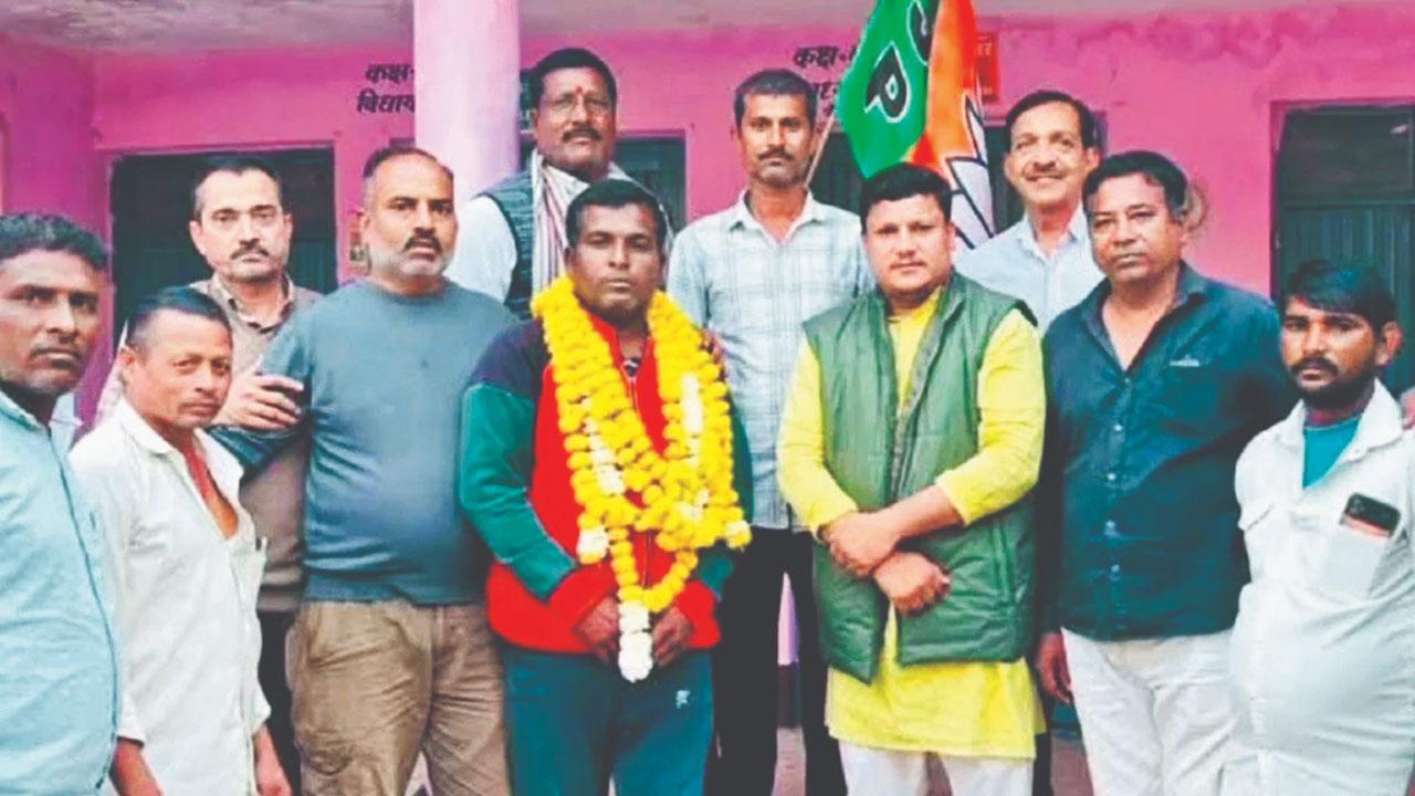 વિજેતા ઉમેદવાર અભયસિંહ બારિયા.