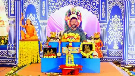 મીરા કથાનું રસપાન કરાવતા આનંદ જનક મહારાજ.